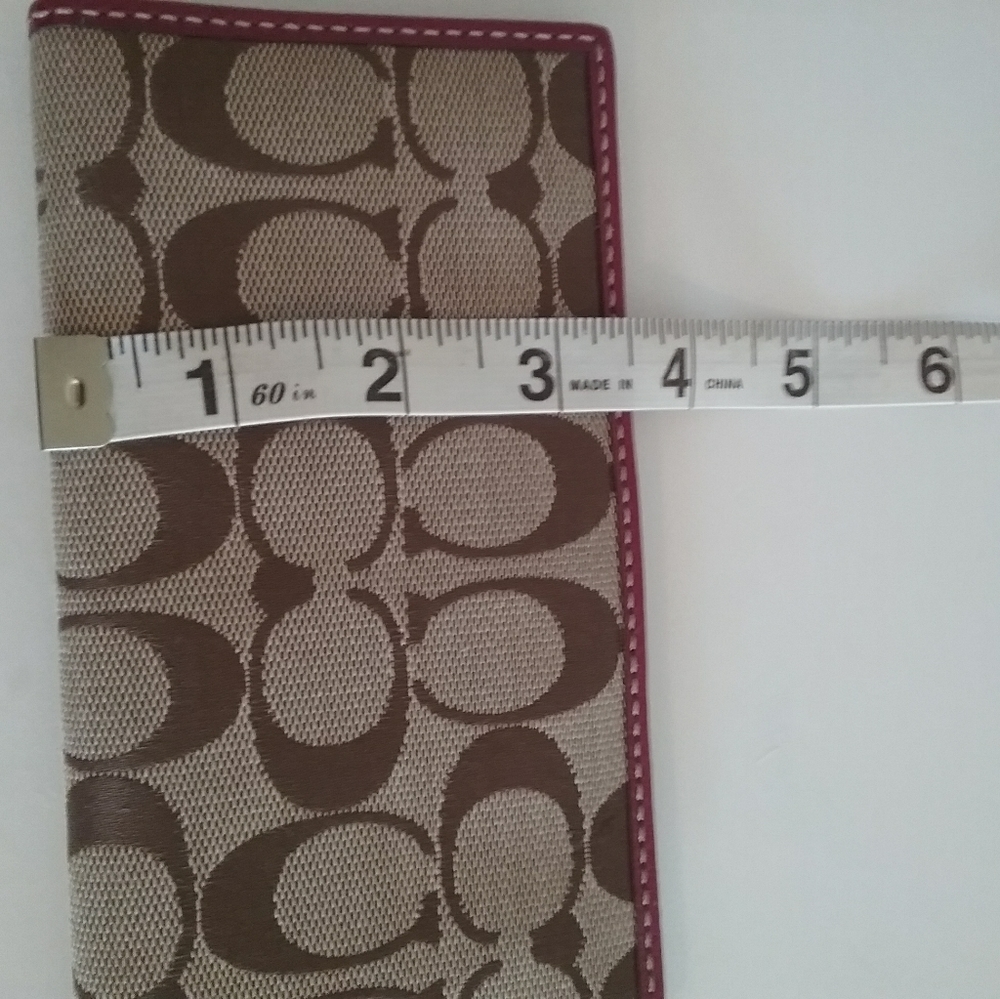 Coach Wallet - Picture 9 of 9